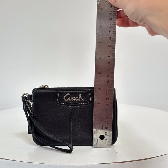 Vintage Coach Soft Black Leather Wristlet Clutch Purse - Picture 2 of 3